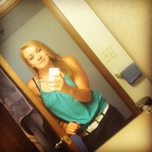 Meet your Posher, Kelly